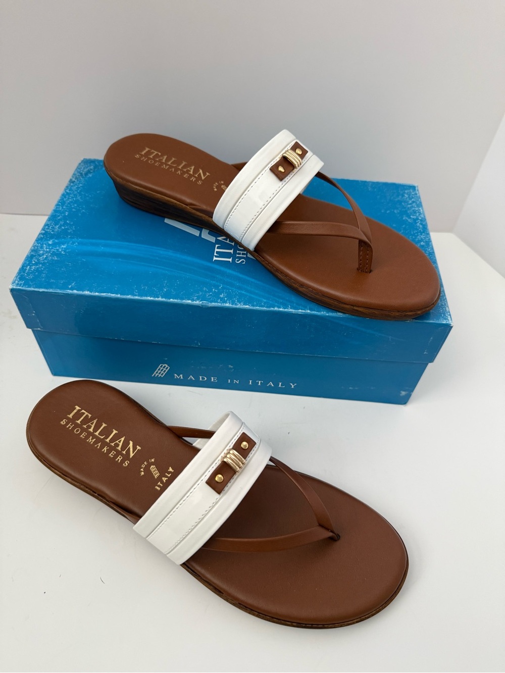 Italian Shoemakers Elvira Sandals Size 10 White Brown Gold Made in Italy NIB